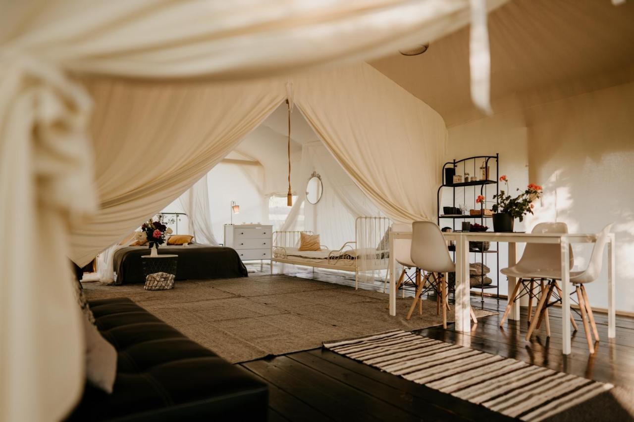 Dundurini Hotel Talsi Ngoại thất bức ảnh